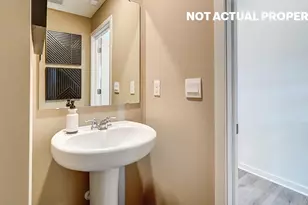 6310 Marinelli Dr N, Columbus, OH 43228 - Photo 15