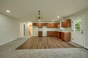 353 Elm St, New Straitsville, OH 43766 - Photo 13