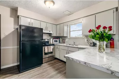 6142 Laurelwood Court, Columbus, OH 43229 - Photo 7