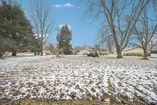 1050 Lake View Dr, Zanesville, OH 43701 - Photo 45