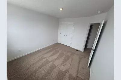 156 Dusky Willow Drive, Reynoldsburg, OH 43068 - Photo 5