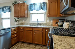 2891 Honeysuckle Ln, Hilliard, OH 43026 - Photo 7