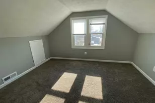 1166 Minnesota Ave, Columbus, OH 43211 - Photo 9