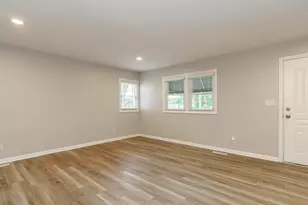 676 Wager St, Columbus, OH 43206 - Photo 3