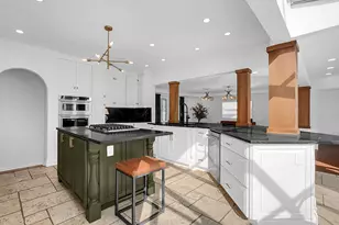 484 N Parkview Ave, Bexley, OH 43209 - Photo 1