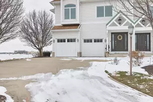 2820 N Noreaster Cove Dr, Port Clinton, OH 43452 - Photo 1