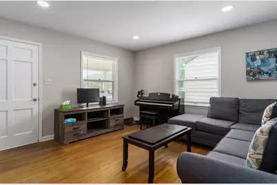 62 E Stanton Avenue, Columbus, OH 43214 - Photo 5