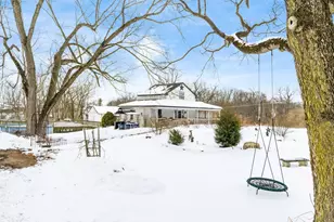 1735 Dyer Rd, Grove City, OH 43123 - Photo 5