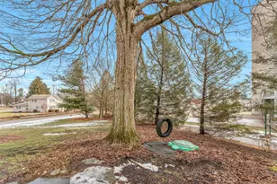 147 N Clayton St, Centerburg, OH 43011 - Photo 33