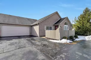 1317 Amberlea Dr W, Columbus, OH 43230 - Photo 25