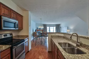 2208 Victoria Park Dr, Columbus, OH 43235 - Photo 13