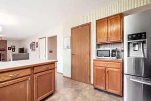 1760 Fallhaven Dr, Columbus, OH 43235 - Photo 5