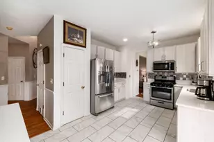 912 Mahle Dr, Reynoldsburg, OH 43068 - Photo 9