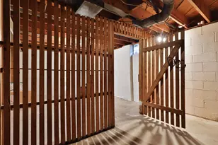 5200 Fenway Ct, Columbus, OH 43214 - Photo 33