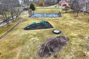 671 Simbury St, Columbus, OH 43228 - Photo 25