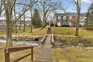 671 Simbury St, Columbus, OH 43228 - Photo 33