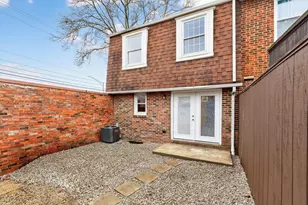 671 Simbury St, Columbus, OH 43228 - Photo 21