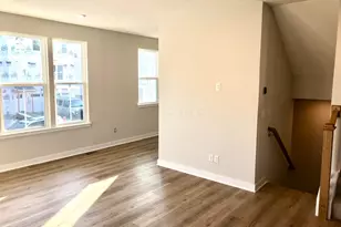 201 Via Veneto, Delaware, OH 43015 - Photo 9