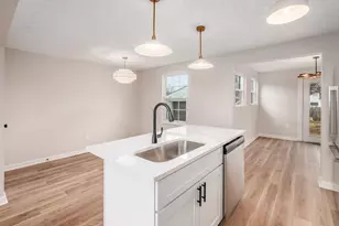 796 Redford Ave, Columbus, OH 43207 - Photo 15