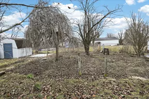 251 E 1st St, London, OH 43140 - Photo 29