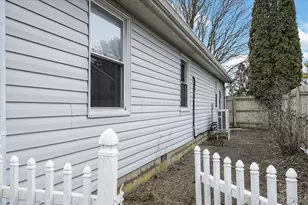 251 E 1st St, London, OH 43140 - Photo 33