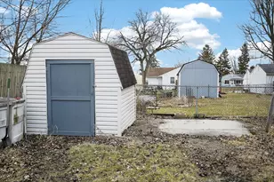 251 E 1st St, London, OH 43140 - Photo 31