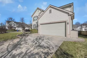 9246 Windy Creek Dr, Columbus, OH 43240 - Photo 3