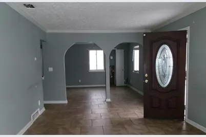 546 Emmit Avenue, Columbus, OH 43228 - Photo 3