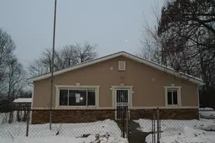 546 Emmit Ave, Columbus, OH 43228 - Photo 1