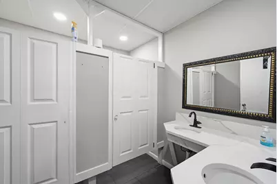 2060 Brentnell Avenue, Columbus, OH 43219 - Photo 25