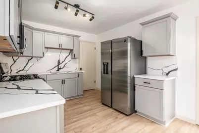 2350 Edenburgh Drive S, Columbus, OH 43219 - Photo 15