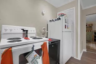 210 W High St, Ashley, OH 43003 - Photo 21