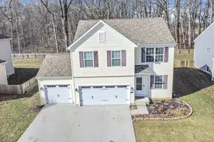 215 Mannaseh Dr W, Granville, OH 43023 - Photo 3