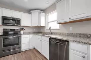 215 Mannaseh Dr W, Granville, OH 43023 - Photo 13