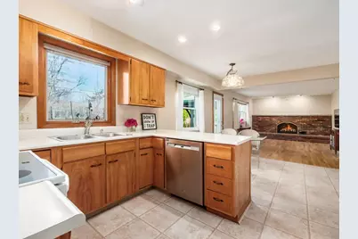 876 Middlebury Drive N, Worthington, OH 43085 - Photo 3