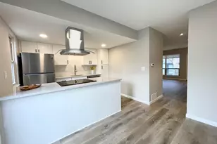 1046 Merrimar Cir N, Columbus, OH 43220 - Photo 3