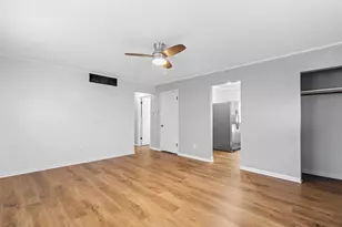 2310 Brentnell Ave, Columbus, OH 43211 - Photo 9