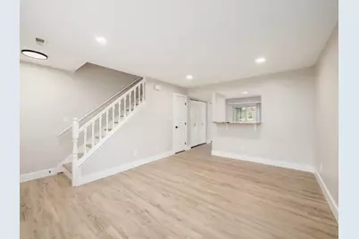 635 Pebble Place #B, Delaware, OH 43015 - Photo 3