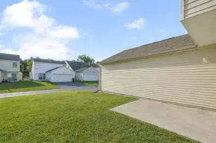 8302 Mira St, Columbus, OH 43240 - Photo 19