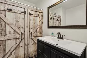 1037 Dayton Ave NW, Washington Court House, OH 43160 - Photo 7