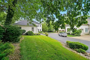 1940 Scioto Pointe Dr, Columbus, OH 43221 - Photo 9