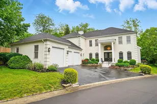 1940 Scioto Pointe Dr, Columbus, OH 43221 - Photo 3