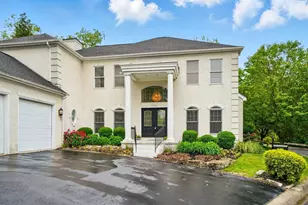 1940 Scioto Pointe Dr, Columbus, OH 43221 - Photo 5