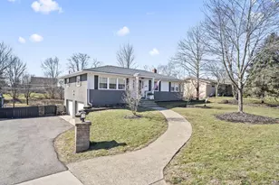 2431 White Rd, Grove City, OH 43123 - Photo 5