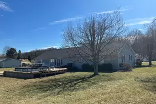 10535 S Poplar Dr, Glouster, OH 45732 - Photo 9