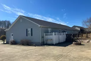 10535 S Poplar Dr, Glouster, OH 45732 - Photo 7