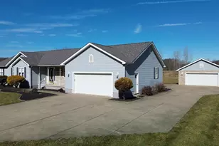 10535 S Poplar Dr, Glouster, OH 45732 - Photo 13