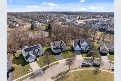 8145 Reynoldswood Drive, Reynoldsburg, OH 43068 - Photo 35