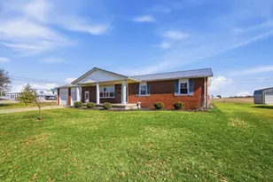 926 Old Chillicothe Rd SE, Washington Court House, OH 43160 - Photo 3