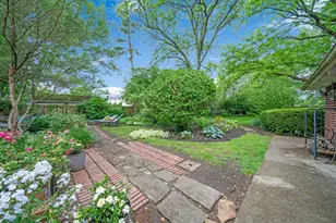 2465 E Broad St, Columbus, OH 43209 - Photo 75